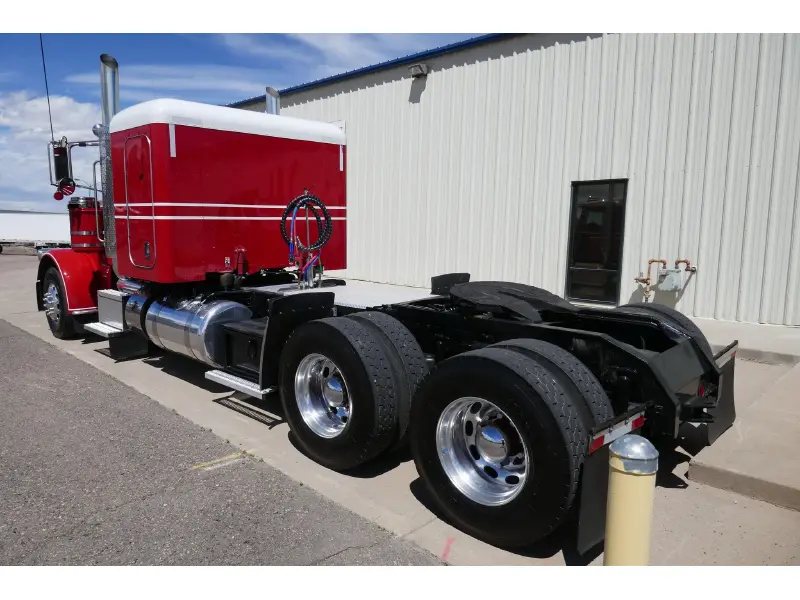 2020 PETERBILT 389