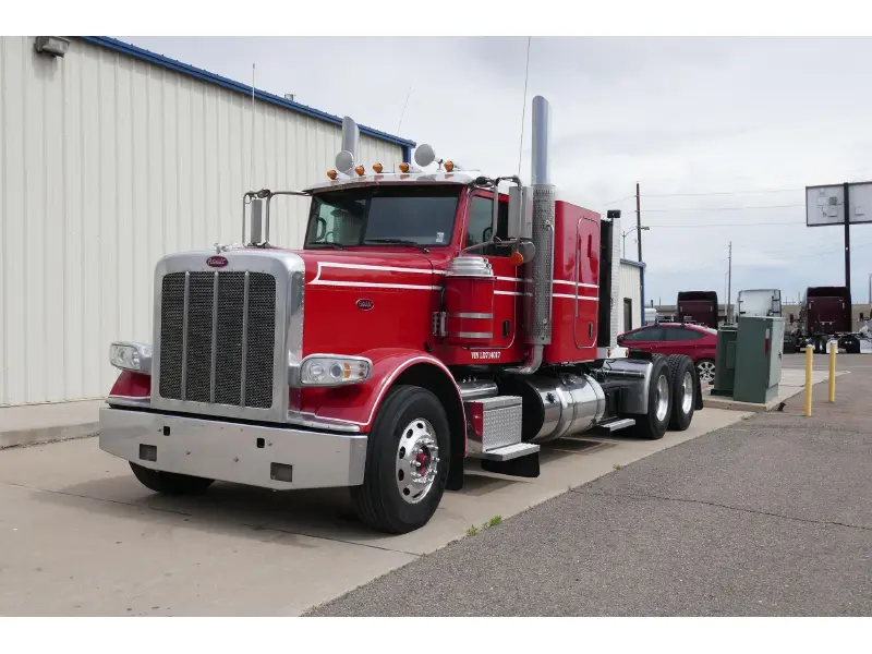 2020 PETERBILT 389