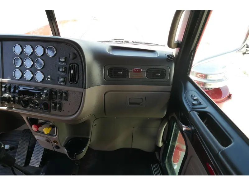 2021 PETERBILT 389