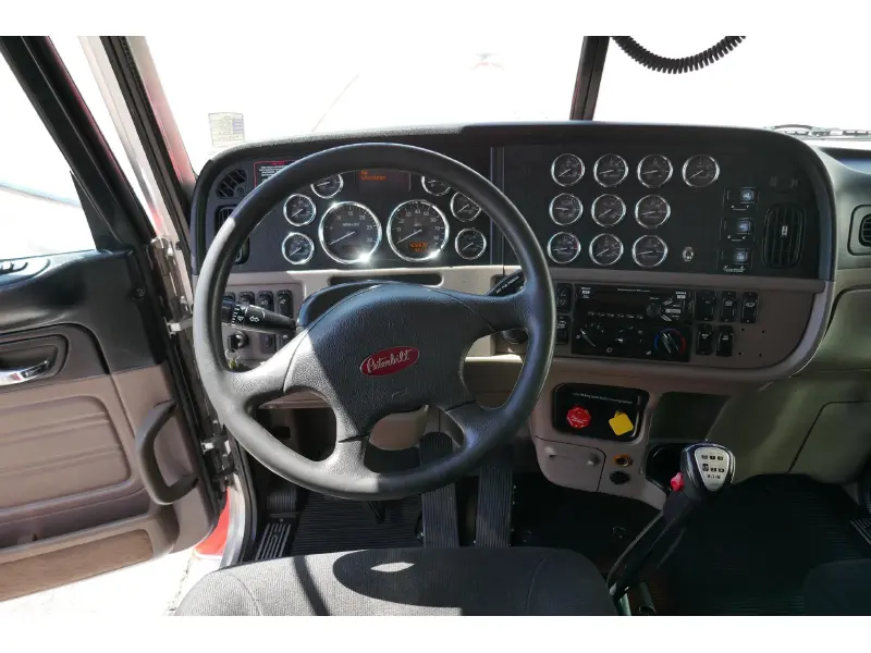 2021 PETERBILT 389