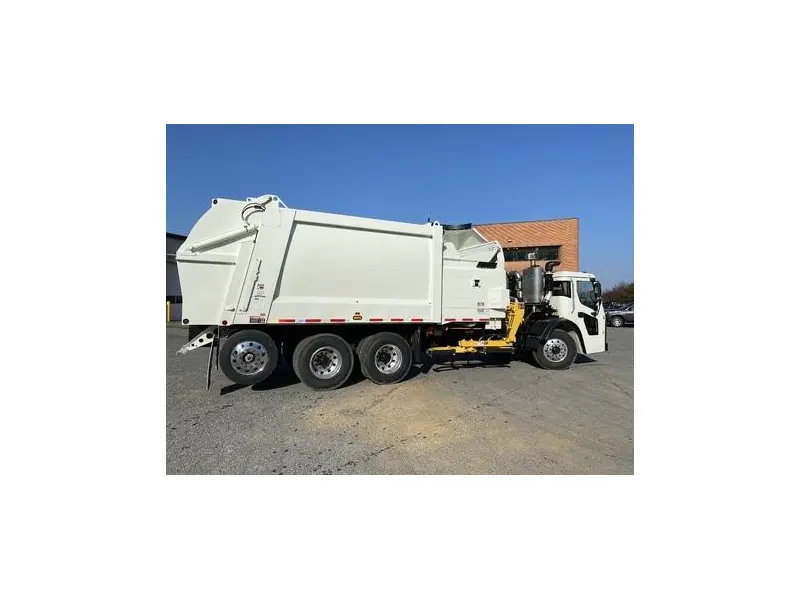 2026 MACK LR613