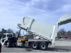 2026 MACK LR613