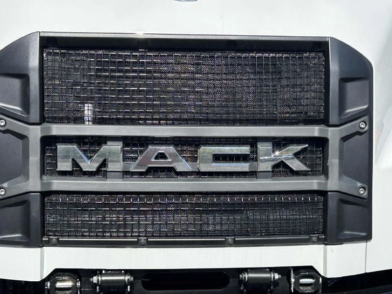 2026 MACK MD6