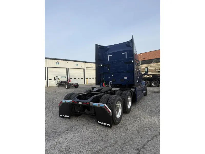 2027 MACK PIONEER