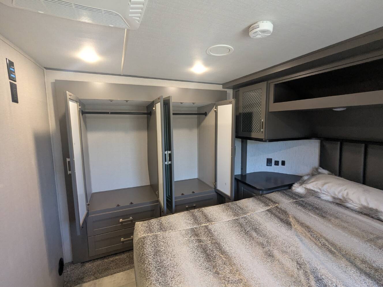 A photo of this 2020 Grand Design MOMENTUM G-CLASS 320G