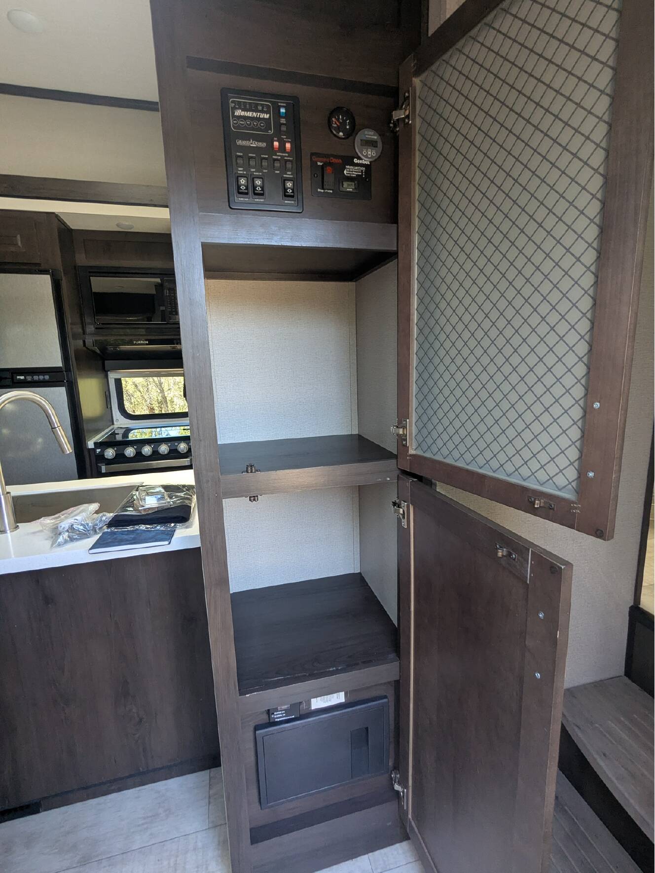 A photo of this 2020 Grand Design MOMENTUM G-CLASS 320G