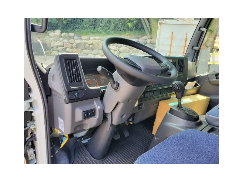 2025 ISUZU NPR XD