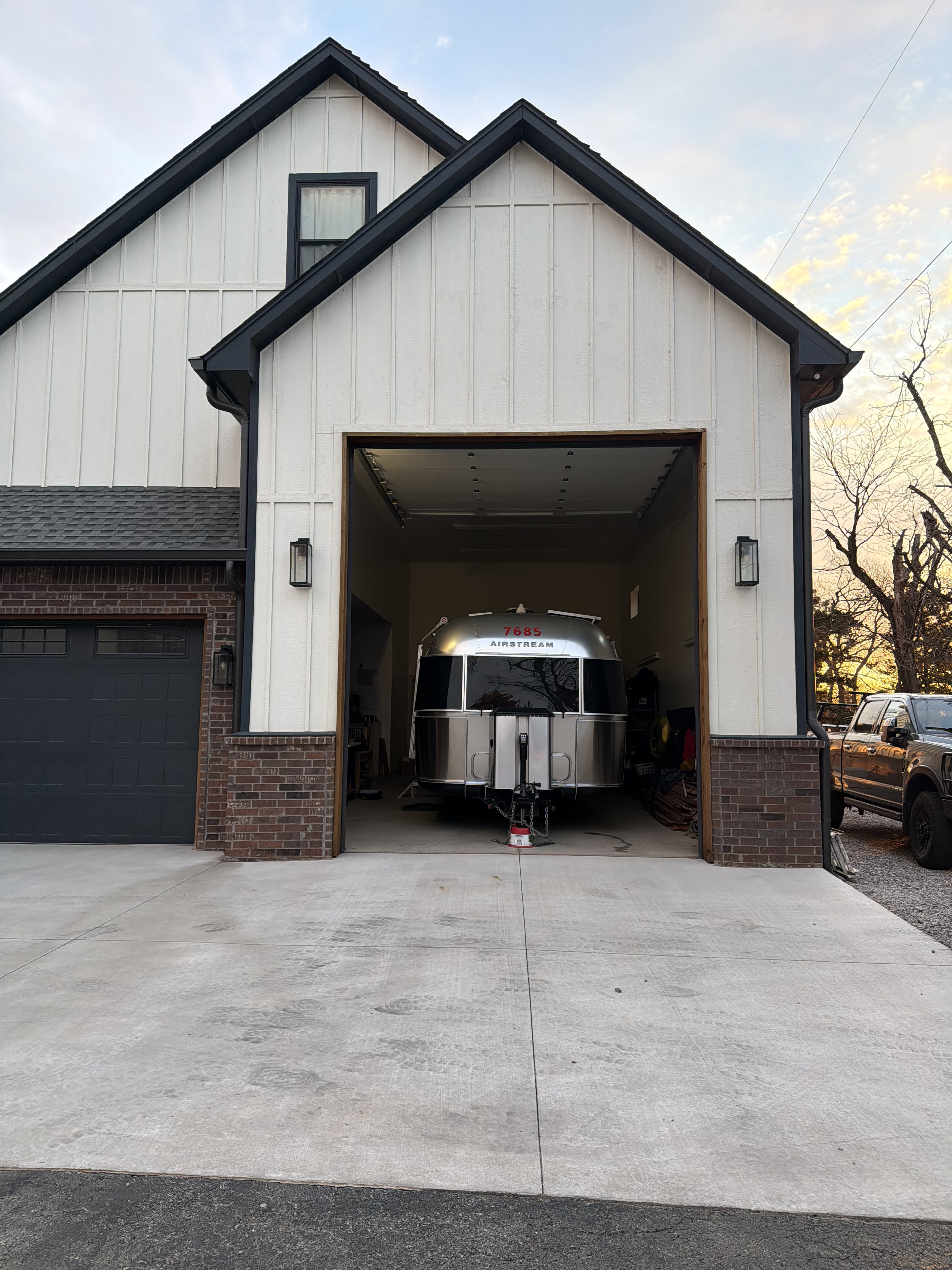 2021 Airstream CLASSIC 33FB TWIN in piedmont OK
