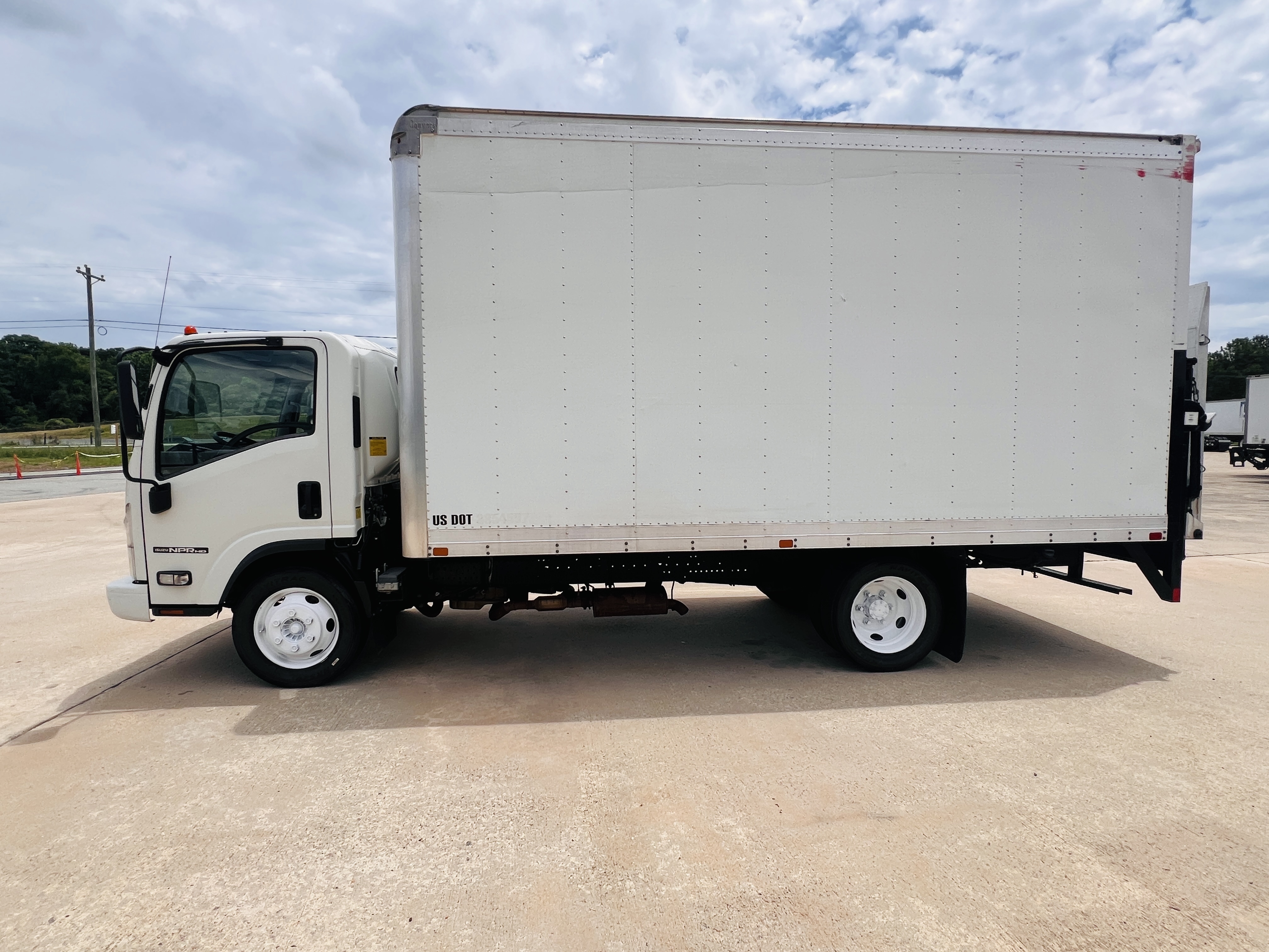 2020 ISUZU NPR HD in Jefferson, GA