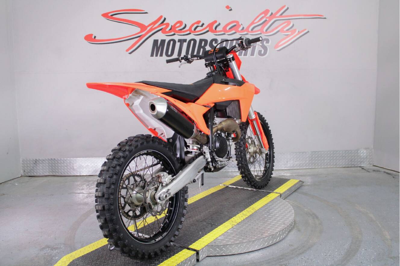 A photo of this 2024 KTM 250 SX-F