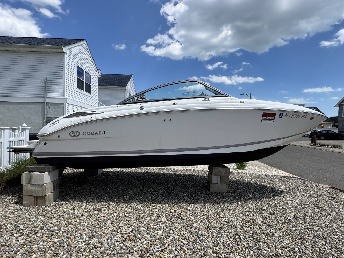 A photo of this 2008 Cobalt 212