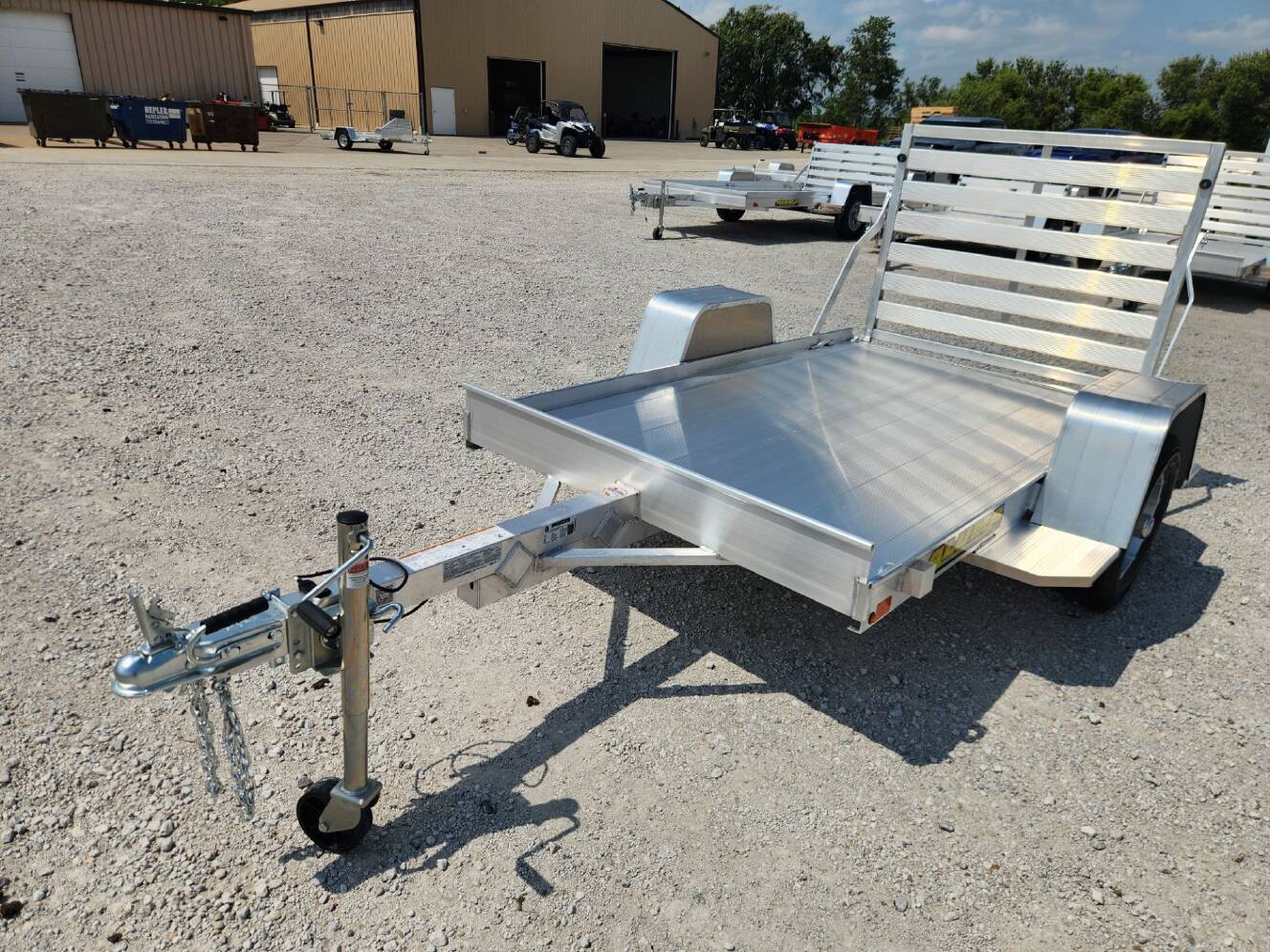 A photo of this 2027 Aluma 548S