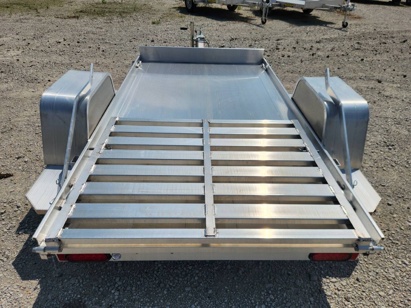 A photo of this 2027 Aluma 548S