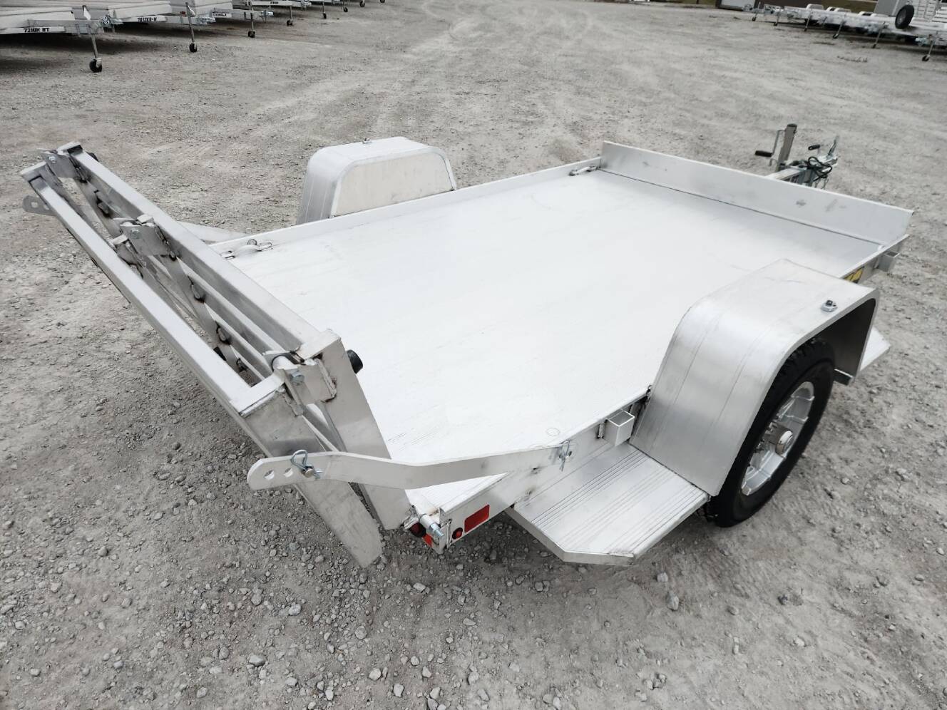 A photo of this 2027 Aluma 638S-BT