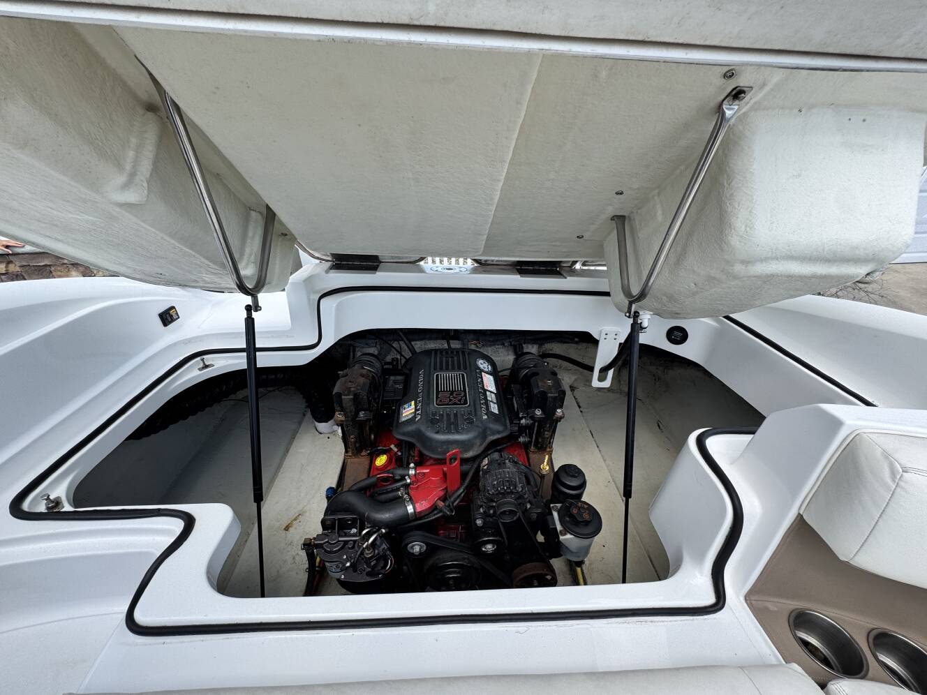 A photo of this 2008 Cobalt 212