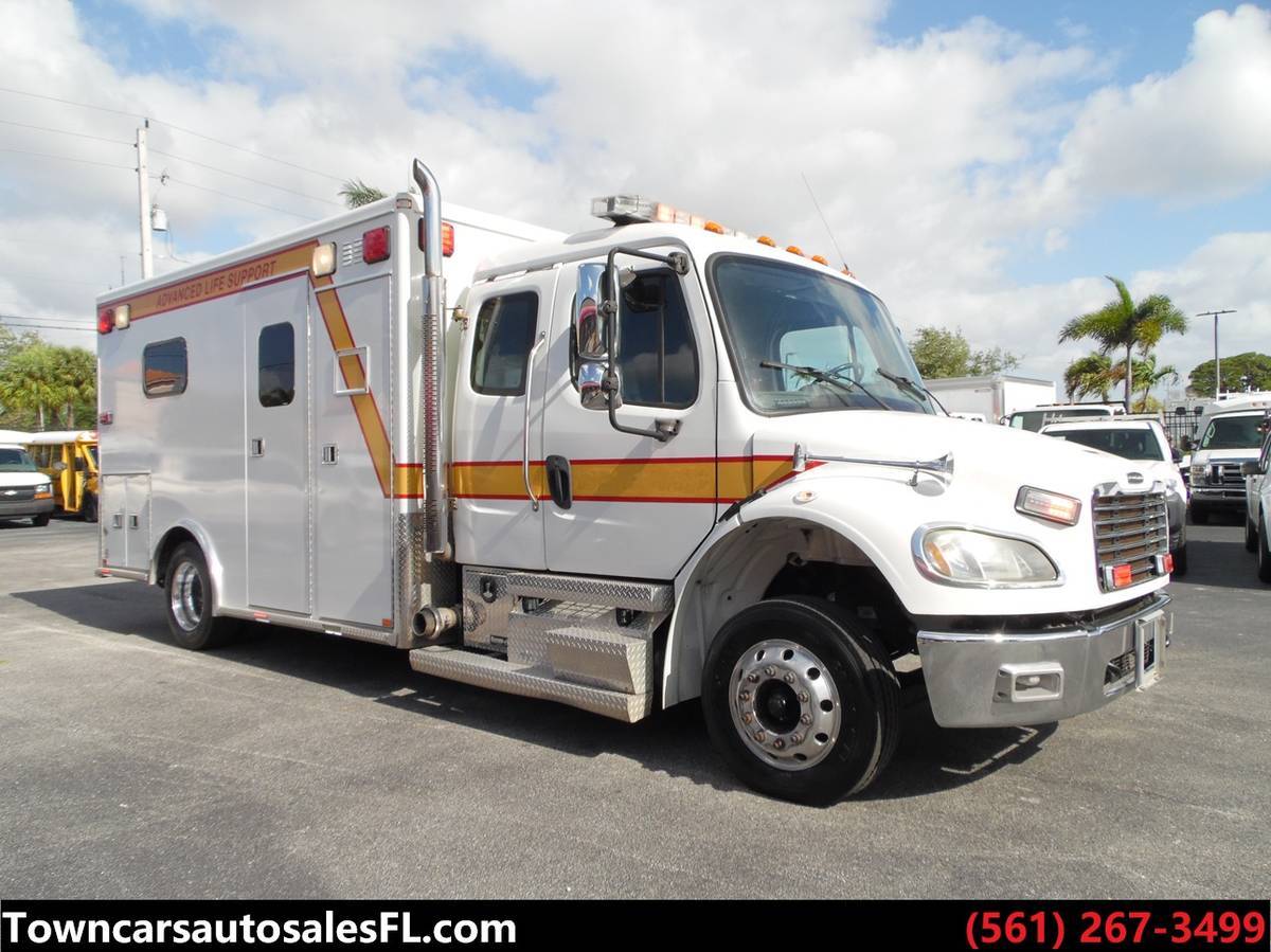 2013 FREIGHTLINER BUSINESS CLASS M2 in West Palm Beach, FL