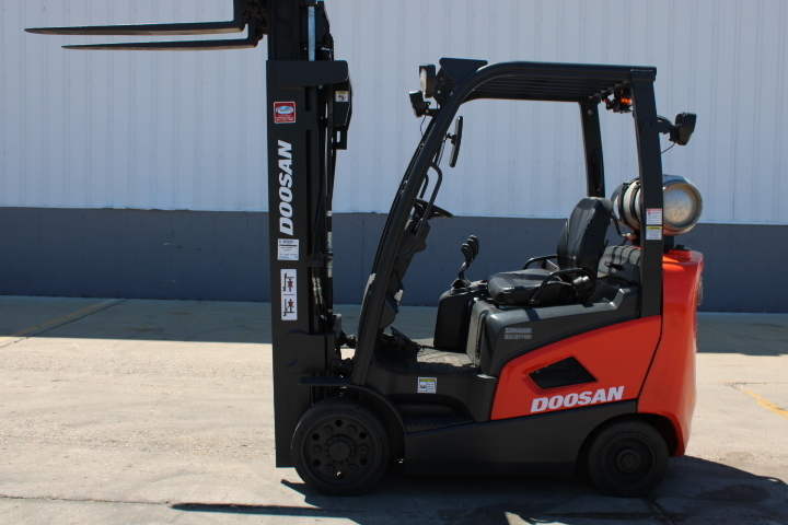 2020 DOOSAN GC25S-9 in North Chicago, IL