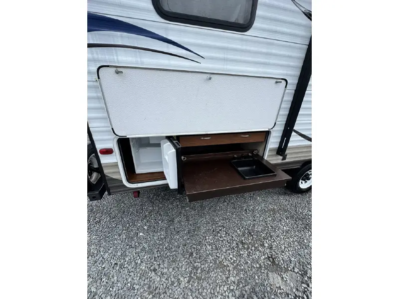2015 FOREST RIVER WILDWOOD 281QBXL