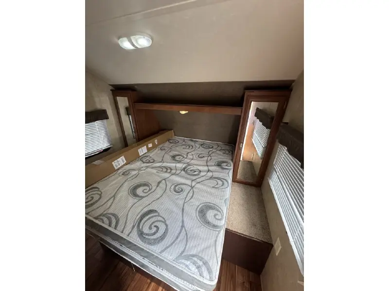 2015 FOREST RIVER WILDWOOD 281QBXL
