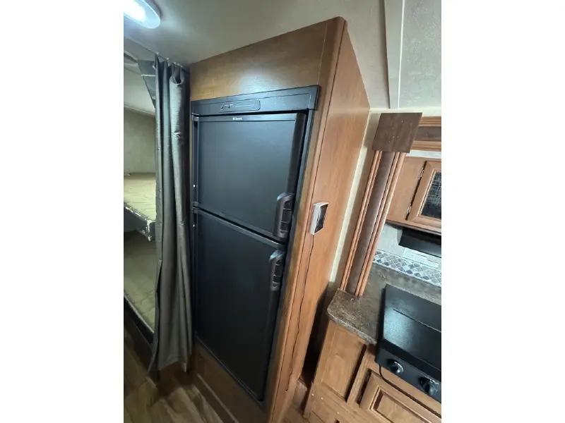 2015 FOREST RIVER WILDWOOD 281QBXL