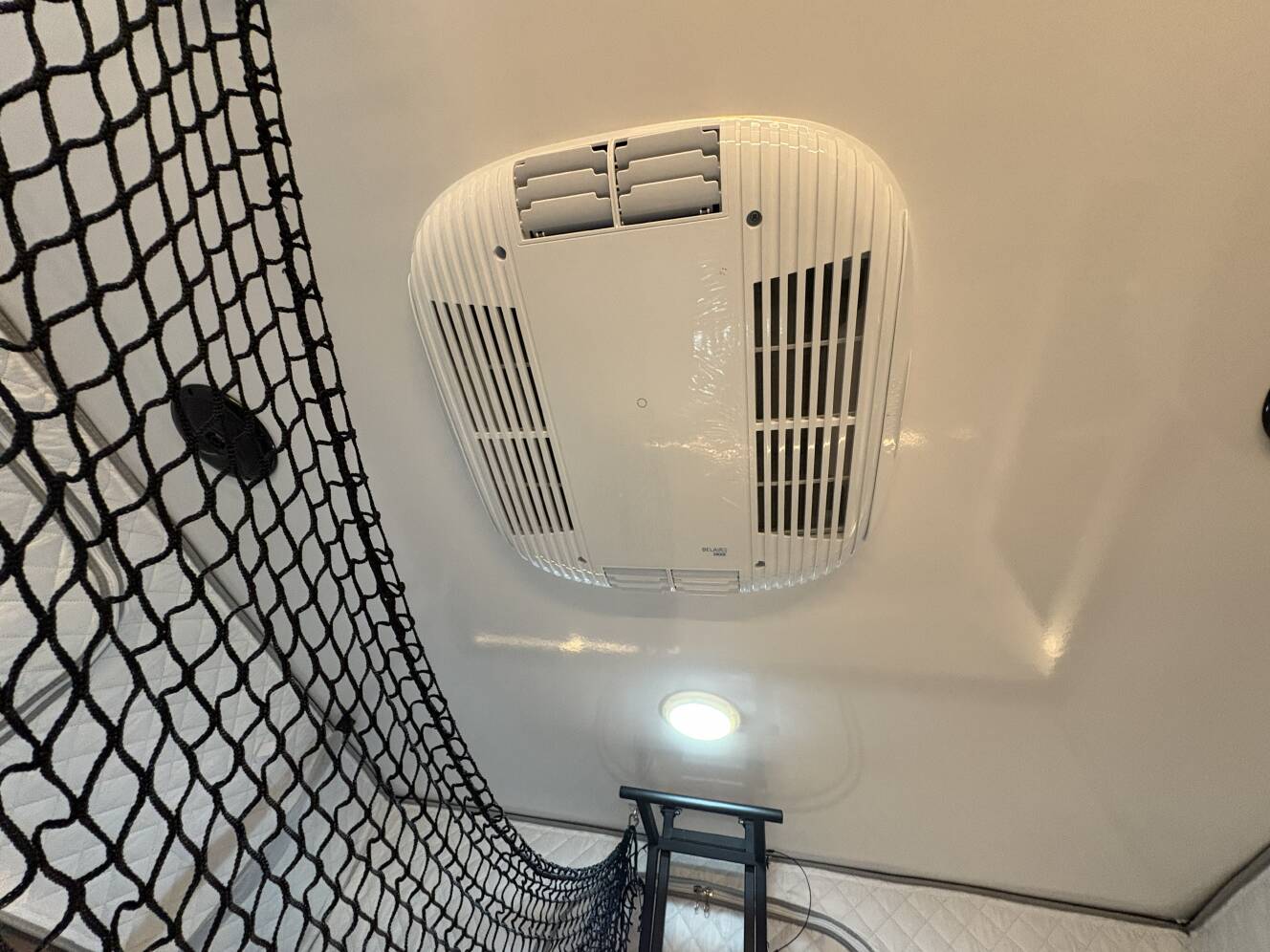 A photo of this 2026 Neo Camper Terra 500