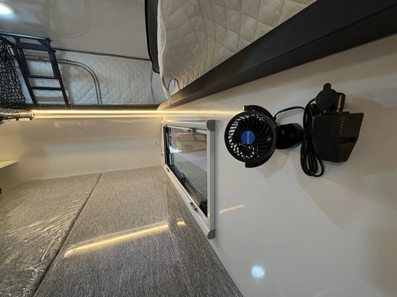 A photo of this 2026 Neo Camper Terra 500