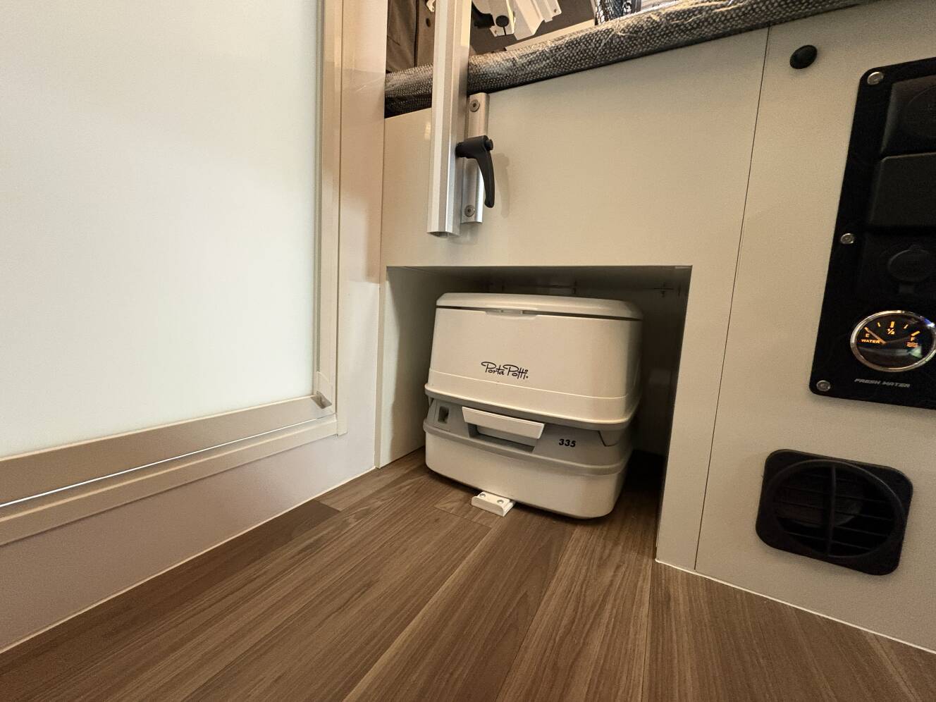 A photo of this 2026 Neo Camper Terra 500
