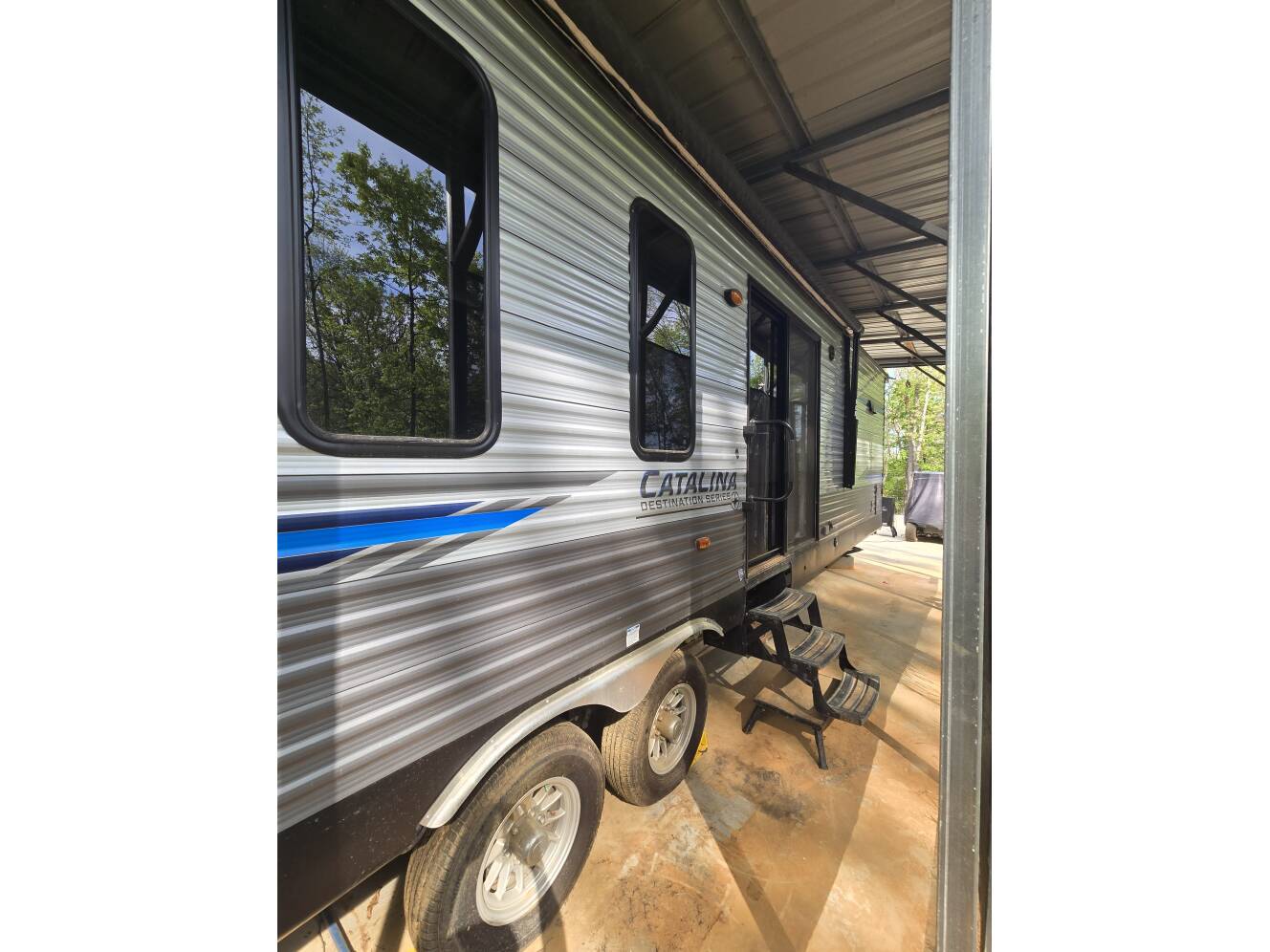 A photo of this 2021 Coachmen CATALINA DESTINATION SERIES 39FKTS