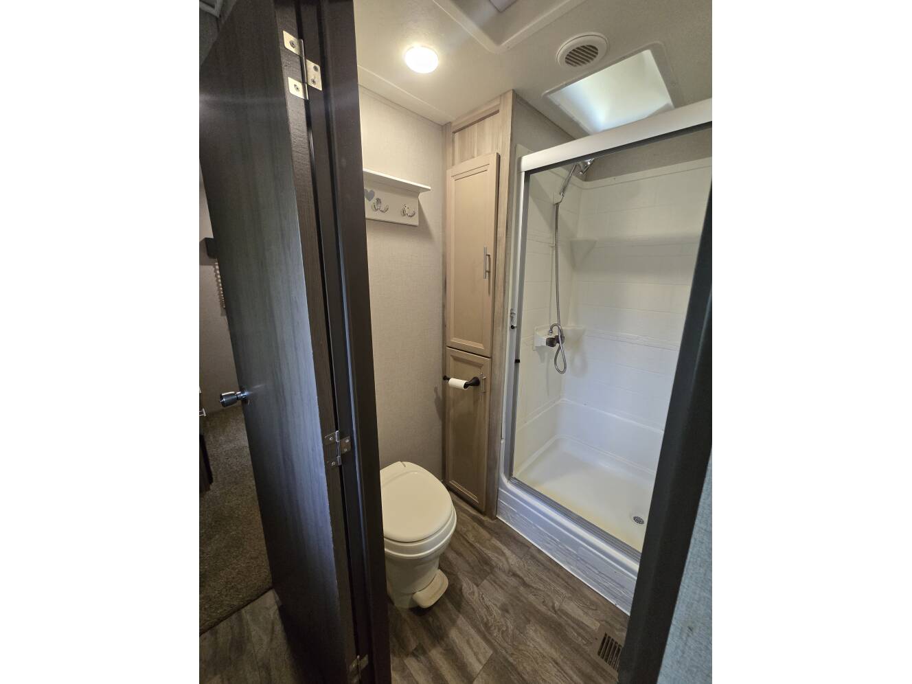 A photo of this 2021 Coachmen CATALINA DESTINATION SERIES 39FKTS
