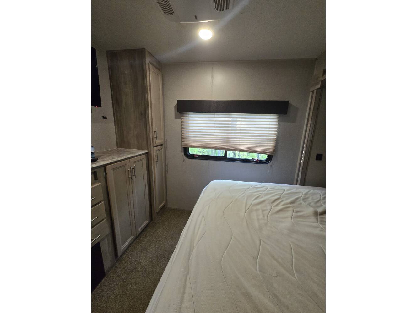 A photo of this 2021 Coachmen CATALINA DESTINATION SERIES 39FKTS