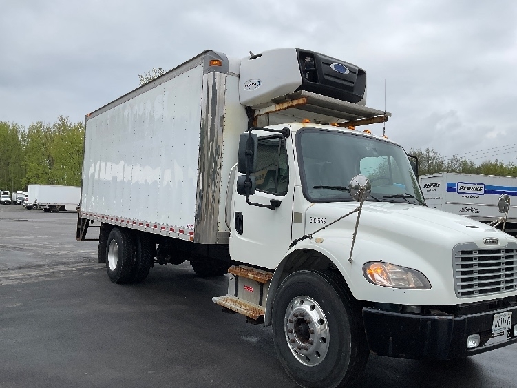 2019 FREIGHTLINER BUSINESS CLASS M2 106 in Whitesboro, NY