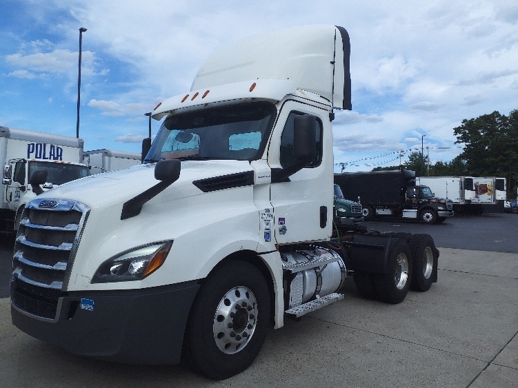 2020 FREIGHTLINER CASCADIA 126 in Norton, MA
