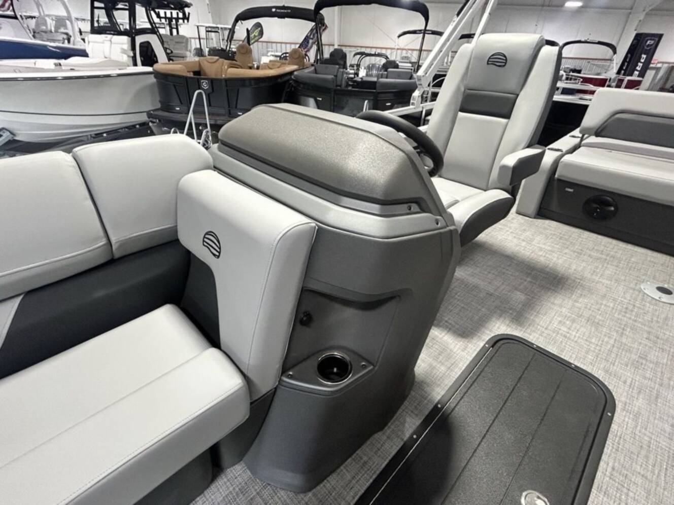 A photo of this 2026 Sun Tracker Party Barge® 22 RF XP3