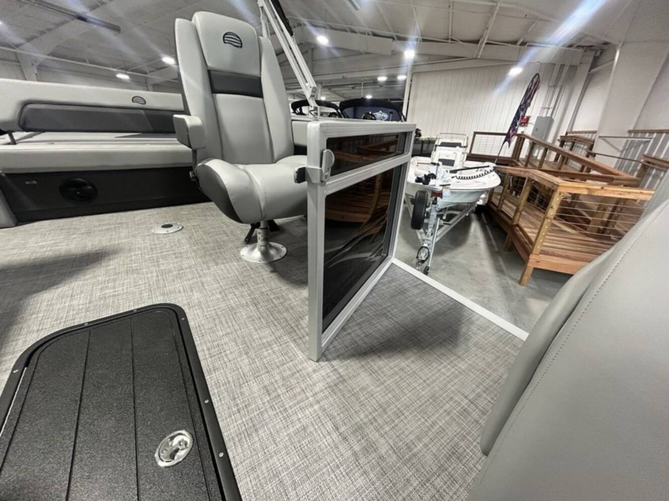 A photo of this 2026 Sun Tracker Party Barge® 22 RF XP3