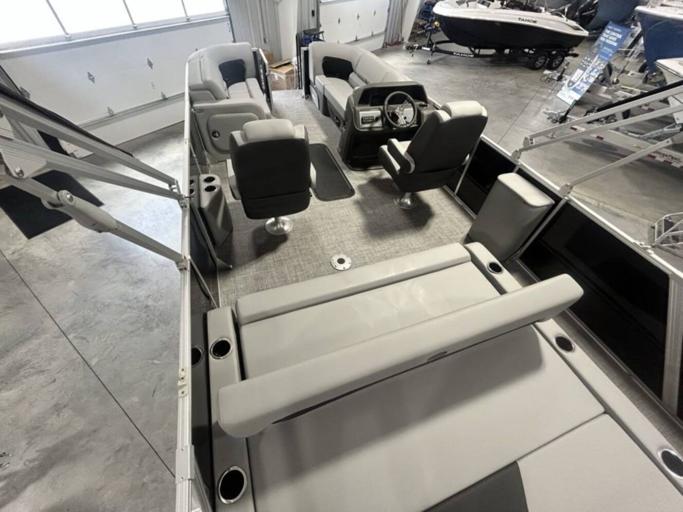 A photo of this 2026 Sun Tracker Party Barge® 22 RF XP3