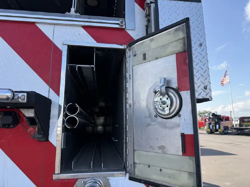 2015 ROSENBAUER COMMANDER PUMPER