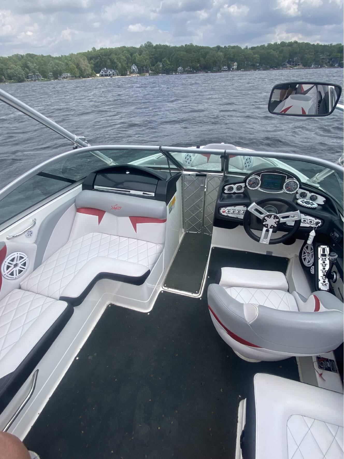 A photo of this 2010 Mastercraft x15