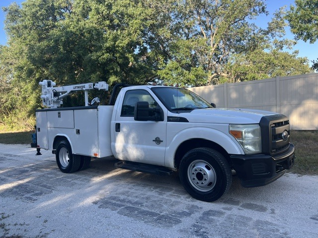 2015 FORD F-350 SUPER DUTY DIESEL UTILITY in Lake Placid, FL