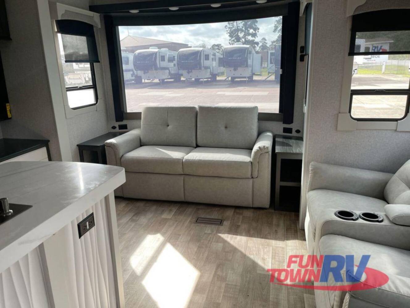A photo of this 2025 Redwood Rv Regency 3721FDB