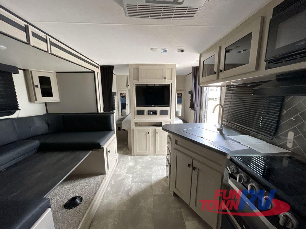 2023 Coachmen Rv Apex Ultra-Lite 215RBK in san angelo TX