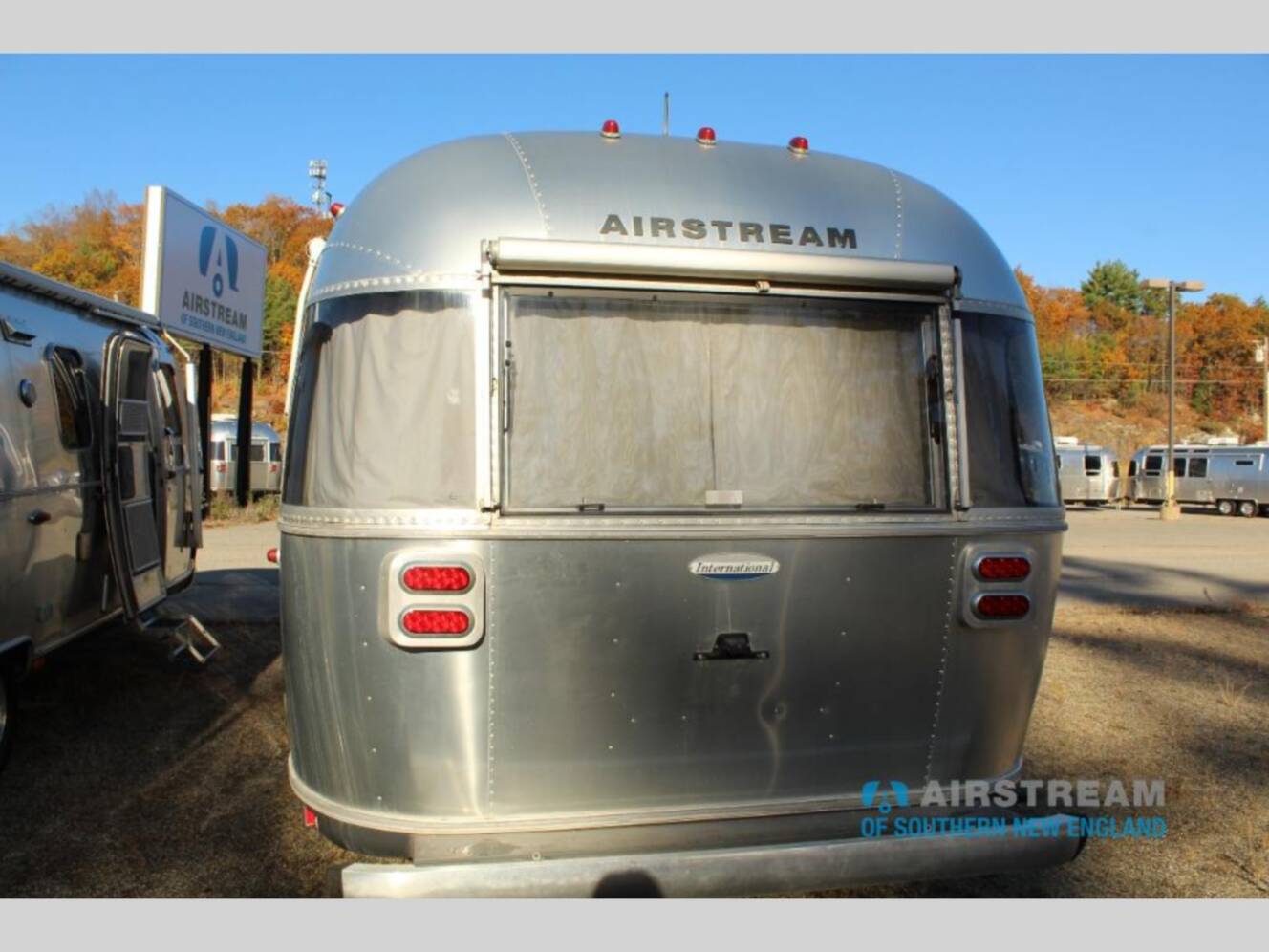 A photo of this 2016 Airstream International Serenity International serenity 25 fbq