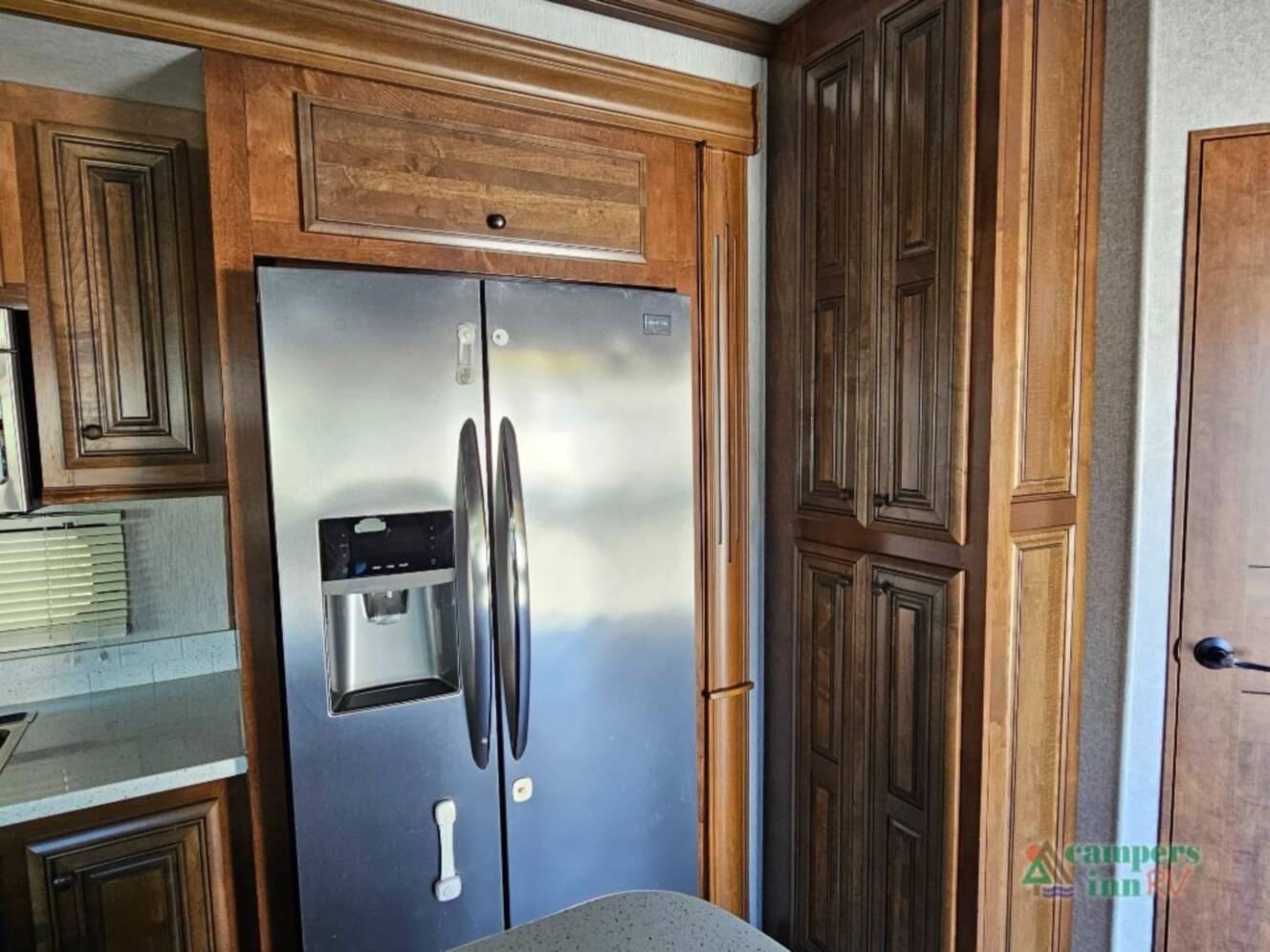 A photo of this 2018 Heartland Bighorn 3871FBO