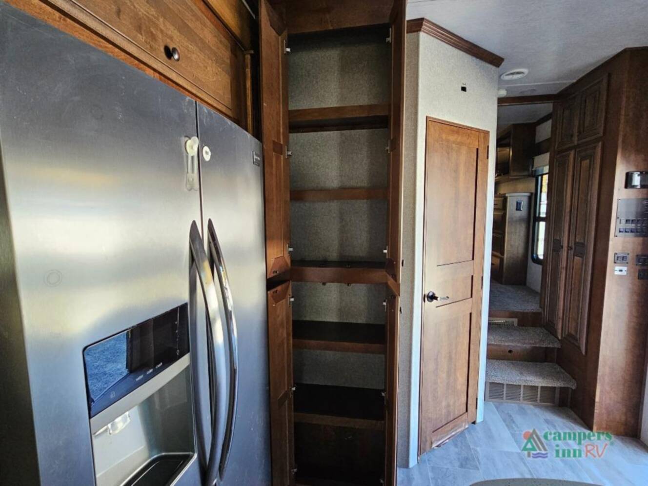 A photo of this 2018 Heartland Bighorn 3871FBO