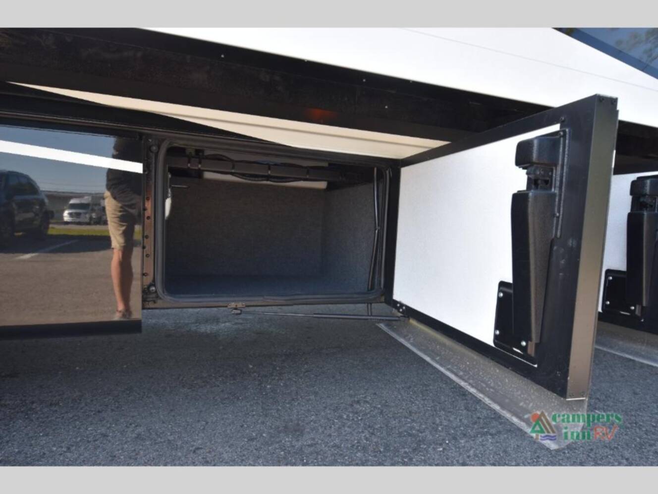 A photo of this 2025 Newmar Bay Star 3626