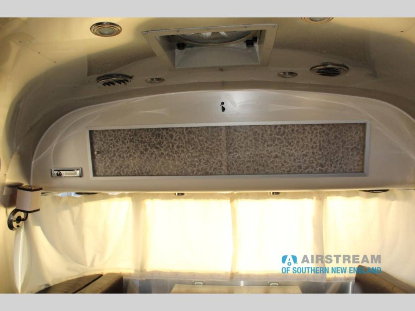 A photo of this 2016 Airstream International Serenity International serenity 25 fbq