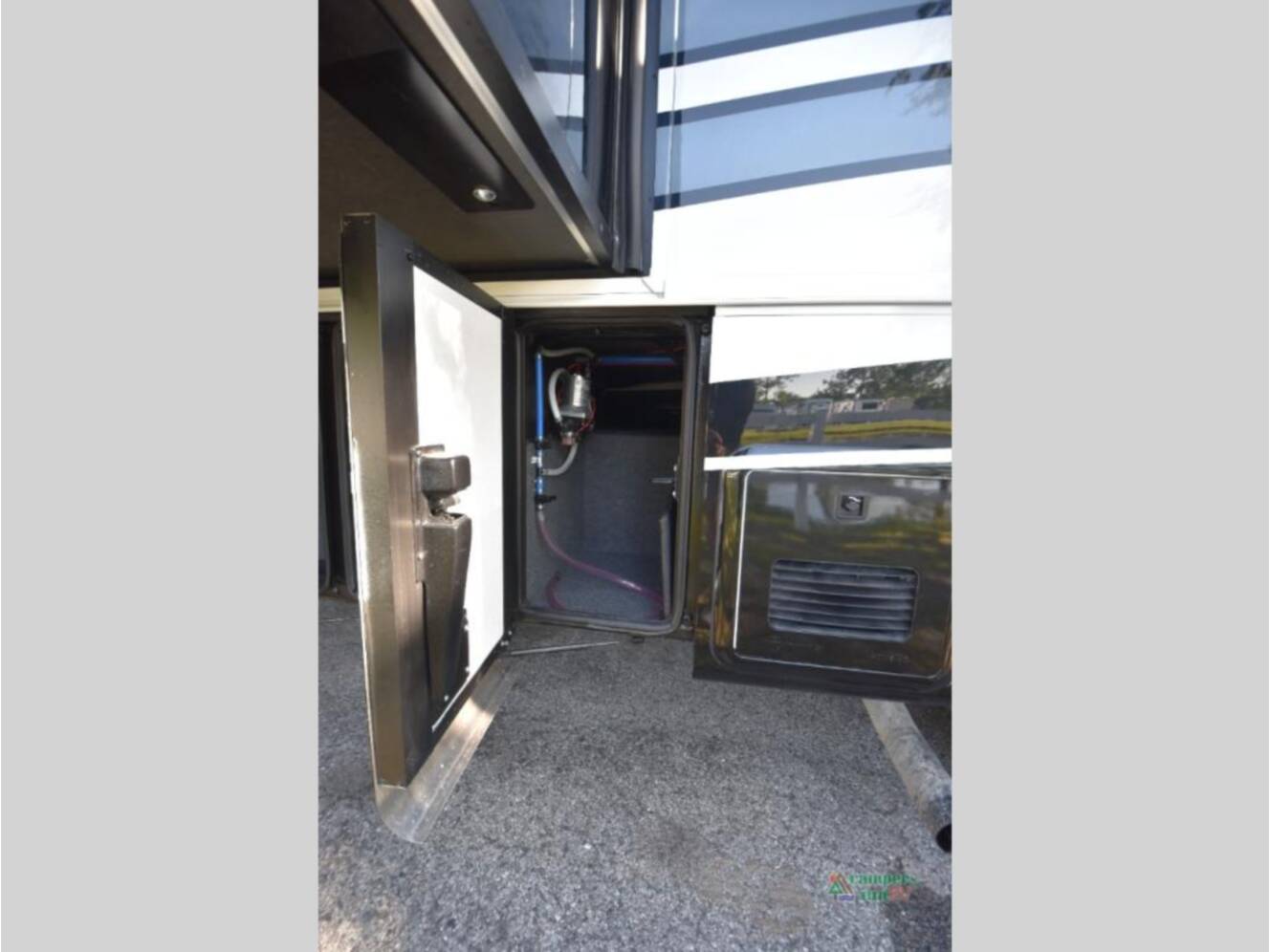 A photo of this 2025 Newmar Bay Star 3626