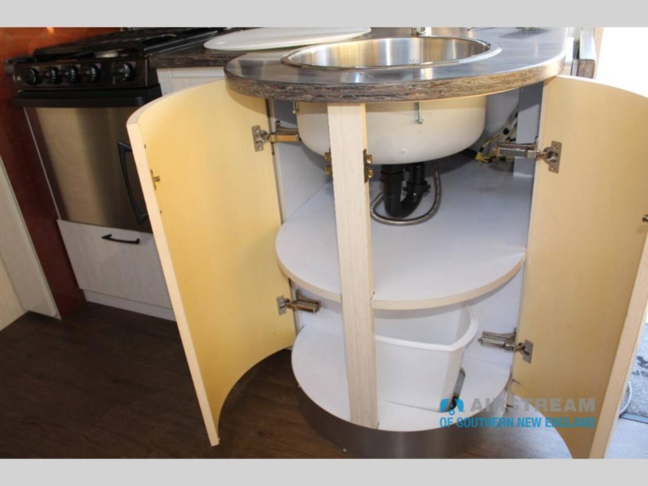 A photo of this 2016 Airstream International Serenity International serenity 25 fbq