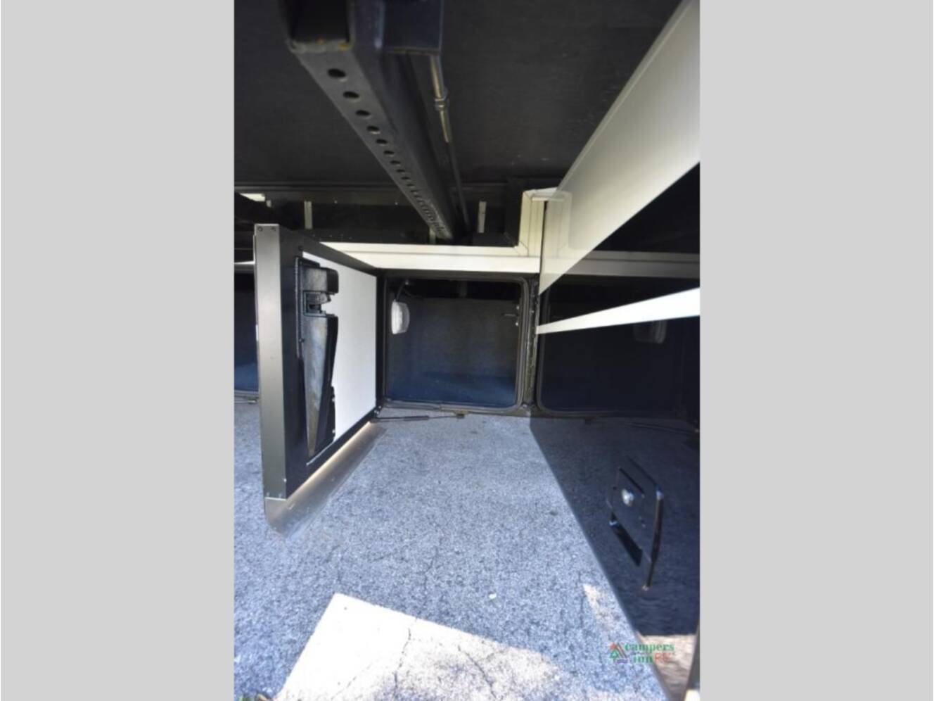 A photo of this 2025 Newmar Bay Star 3626