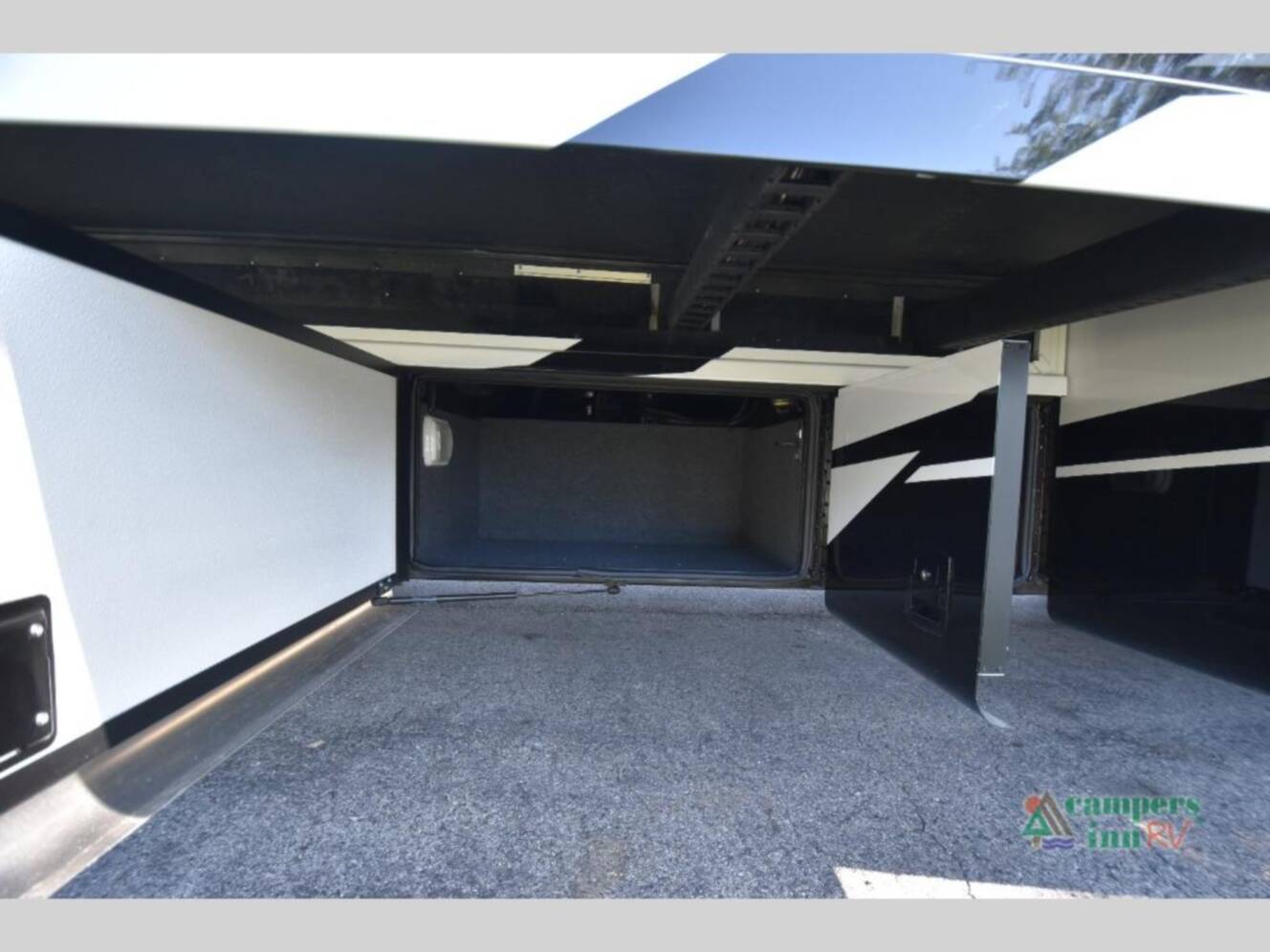 A photo of this 2025 Newmar Bay Star 3626
