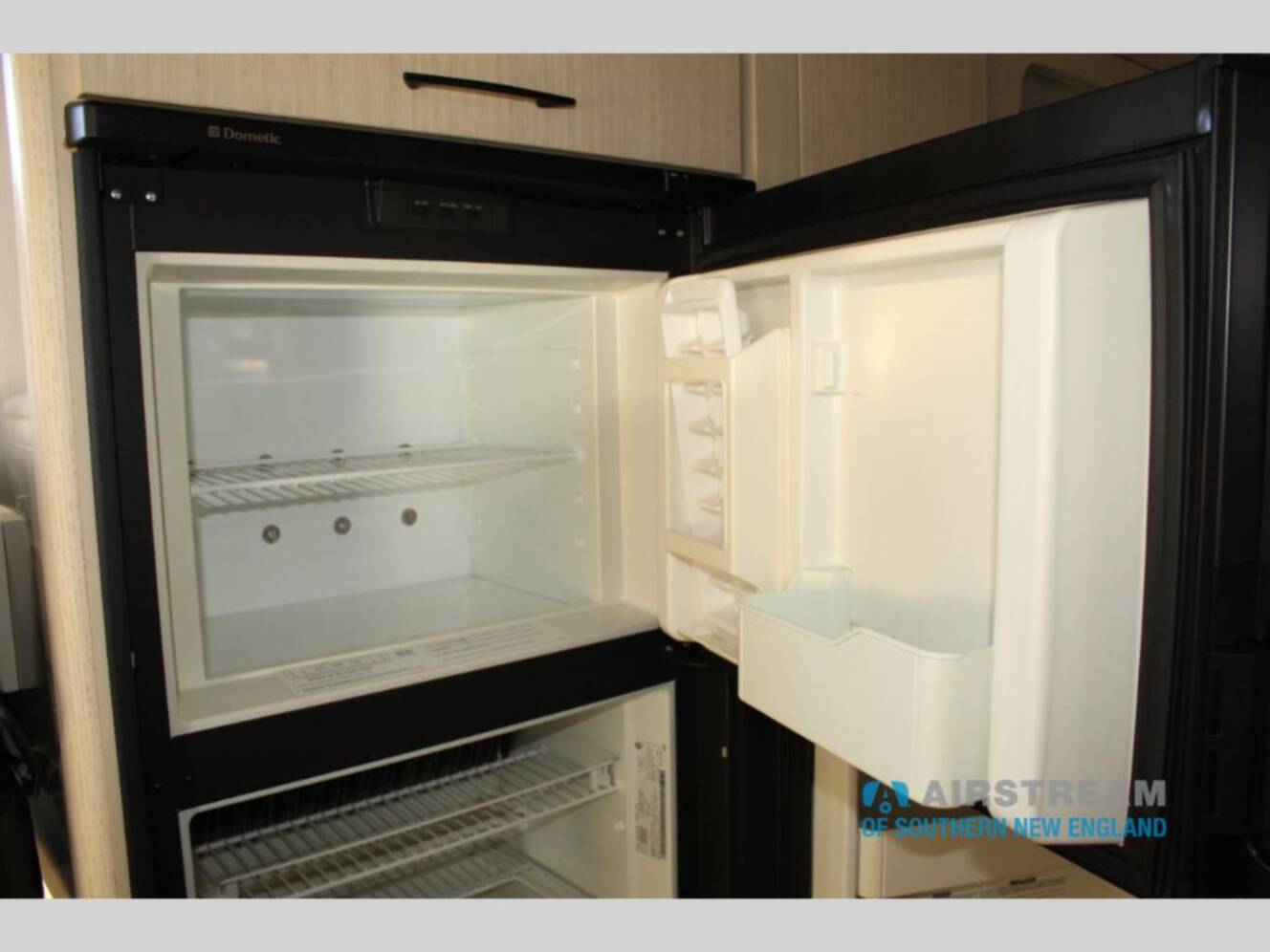 A photo of this 2016 Airstream International Serenity International serenity 25 fbq